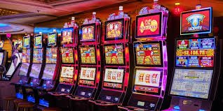 618 fish apk Slot ဂိမ်း ကစားနေသော မြန်မာ ကစားသူများ